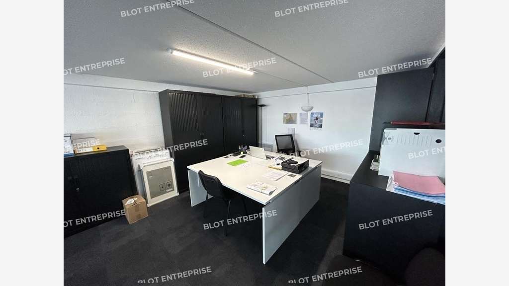 À LOUER - BUREAUX - 135 m² - BREST