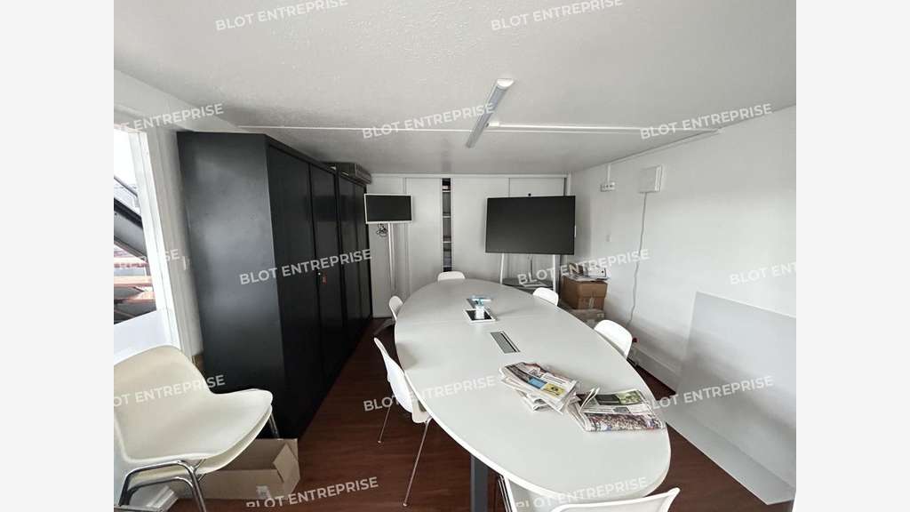 À LOUER - BUREAUX - 135 m² - BREST