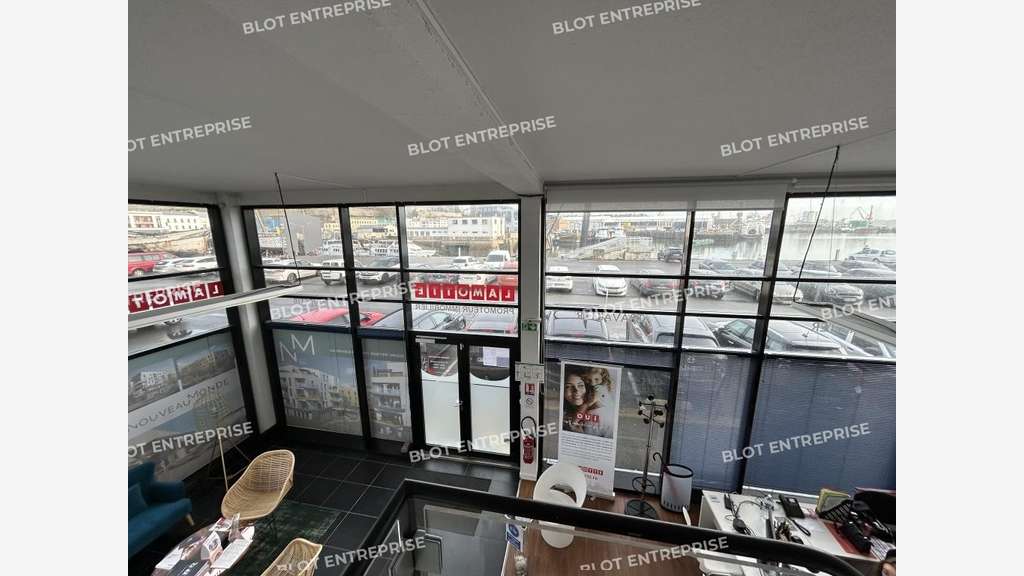 À LOUER - BUREAUX - 135 m² - BREST