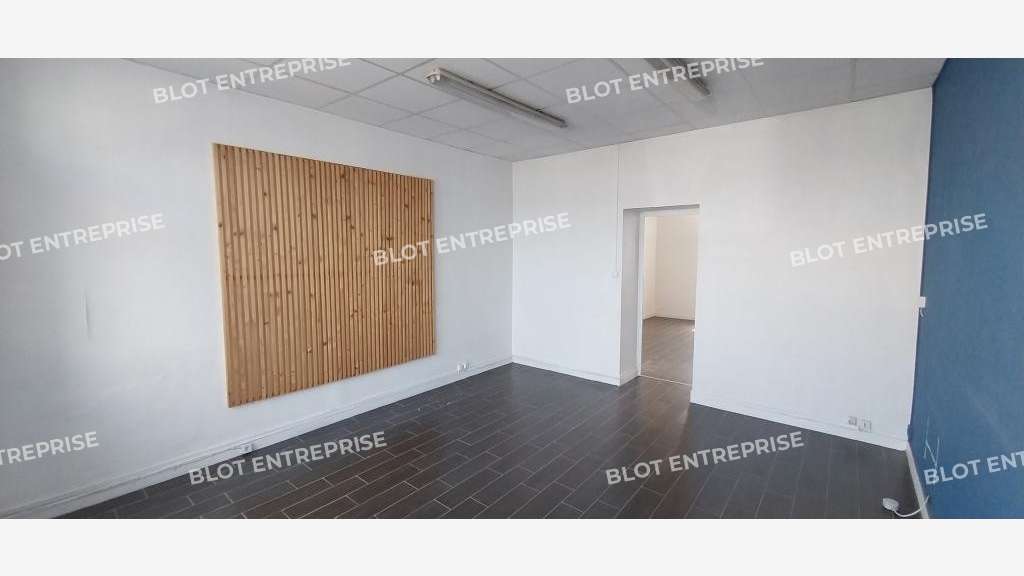 À LOUER - LOCAL COMMERCIAL - 46 m² - BREST