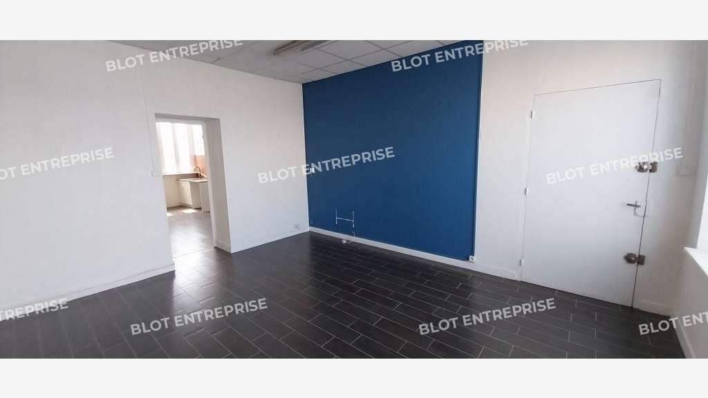 À LOUER - LOCAL COMMERCIAL - 46 m² - BREST