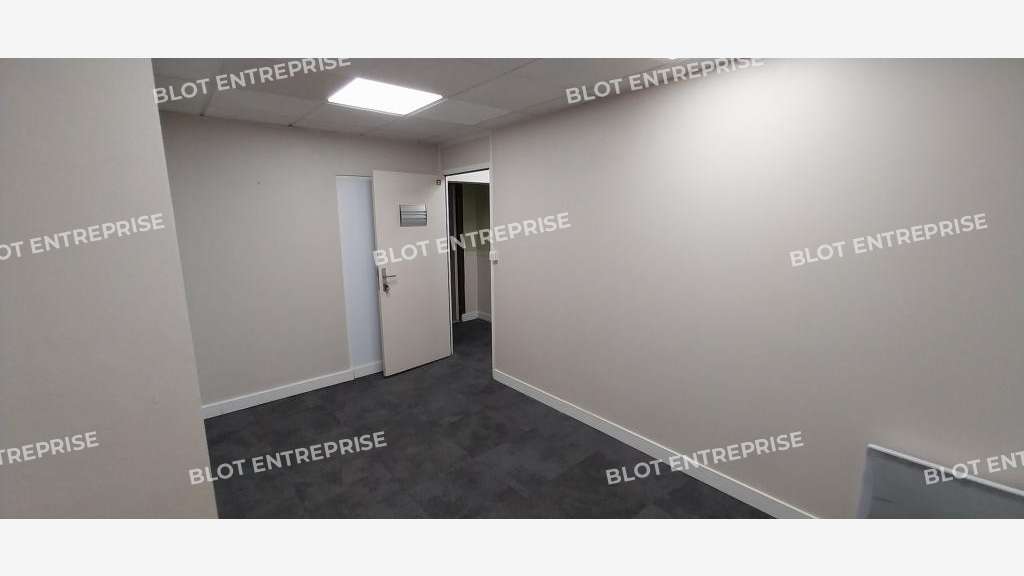 À LOUER - BUREAUX - 12 m² - BREST