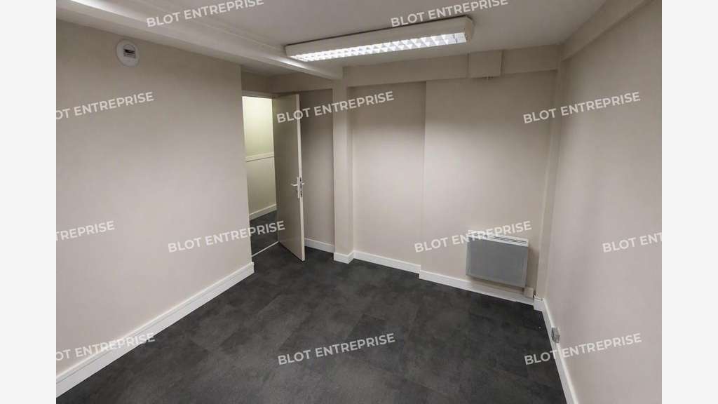 À LOUER - BUREAUX - 12 m² - BREST