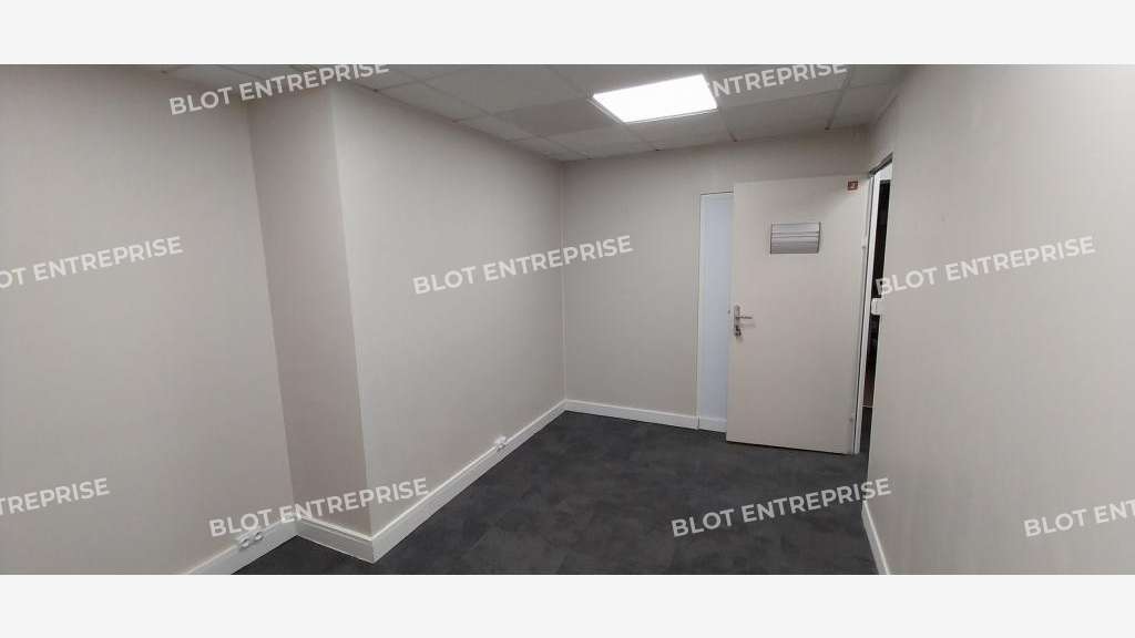 À LOUER - BUREAUX - 12 m² - BREST