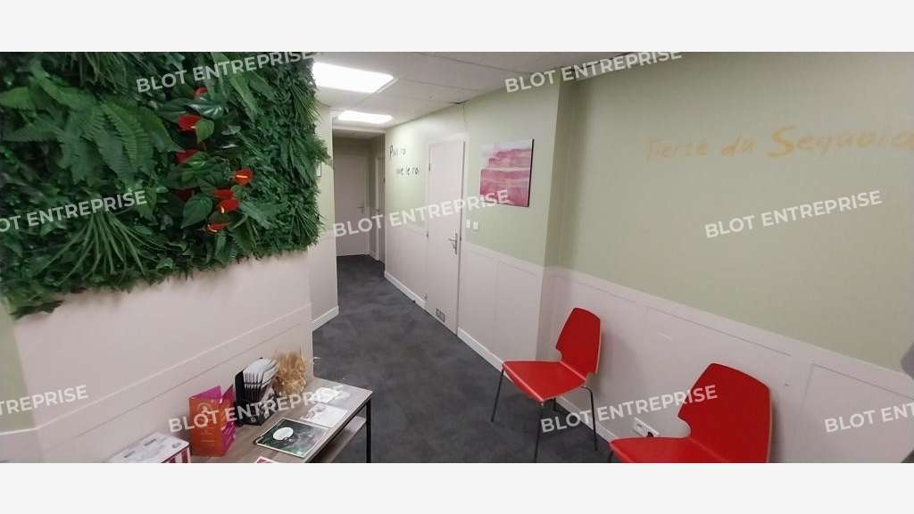 À LOUER - BUREAUX - 12 m² - BREST