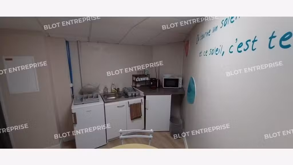 A louer bureaux 12m² en centre d'affaires à Brest