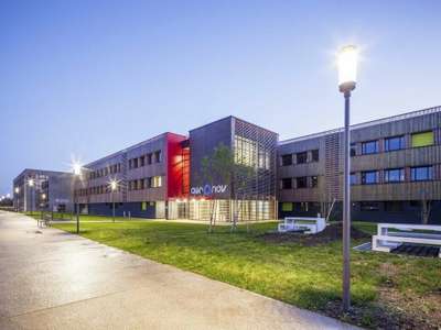 Location Locaux d'activités - Entrepôts à Bretenière