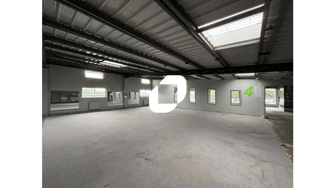 A louer Bureaux 1000m² Bretigny sur orge