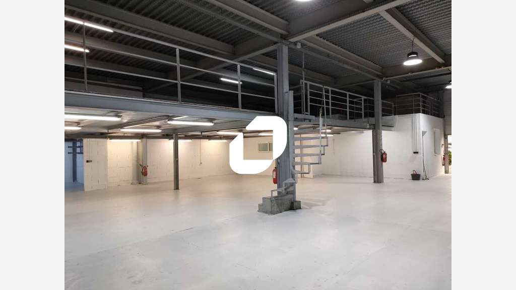 A louer Bureaux 1000m² Bretigny sur orge