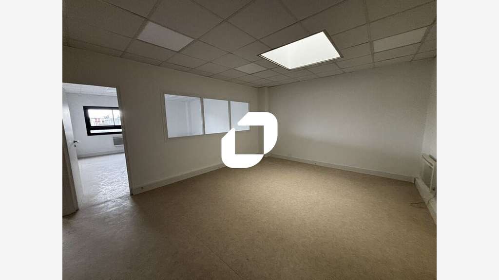 A louer Bureaux 111m² Bretigny sur orge
