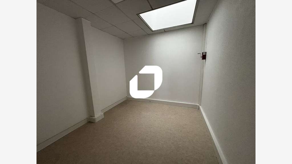 A louer Bureaux 111m² Bretigny sur orge
