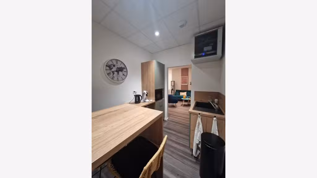 Immobilier pro 16m² à louer à Bretteville-sur-Odon