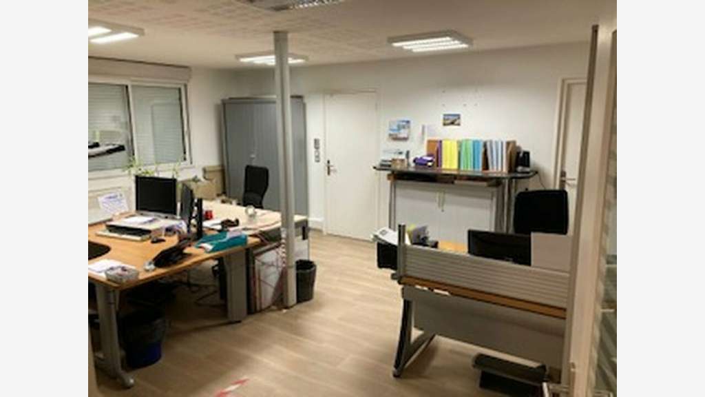 NORD FRANCHE-COMTE - BUREAUX ET LOCAUX