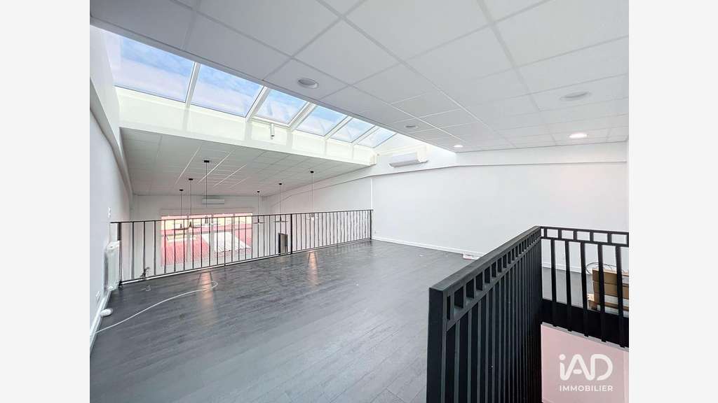 Location bureaux type loft 110m² Brie-Comte-Robert