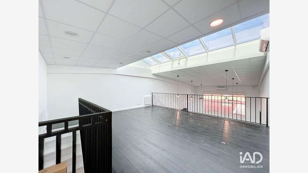 Location bureaux type loft 110m² Brie-Comte-Robert