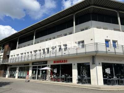 Bureaux de 77m² à louer au 1er étage à Brignais