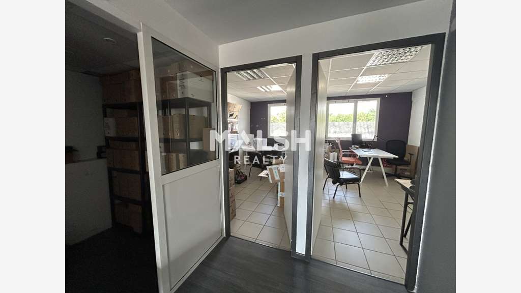 Bureaux de 77m² à louer au 1er étage à Brignais
