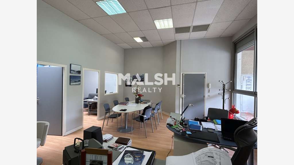 Bureaux de 118m² divisibles en 2 lots à Brignais