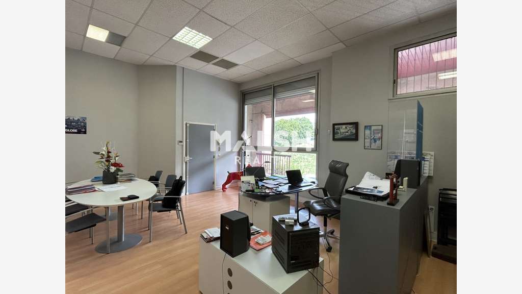 Bureaux de 118m² divisibles en 2 lots à Brignais