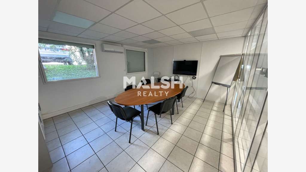 Bureaux climatisés à louer 158m² à Brignais A450