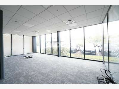Bureaux à louer 271m² à Brignais