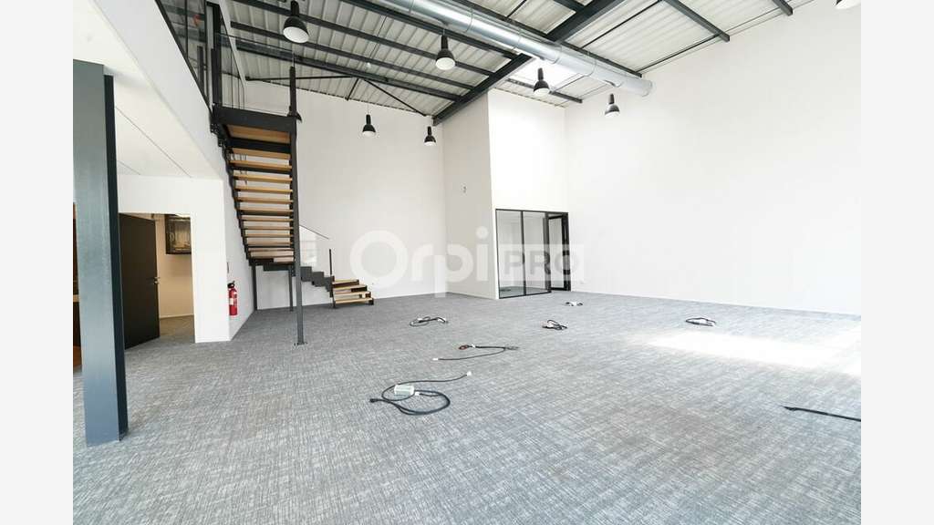 Bureaux à louer 271m² à Brignais