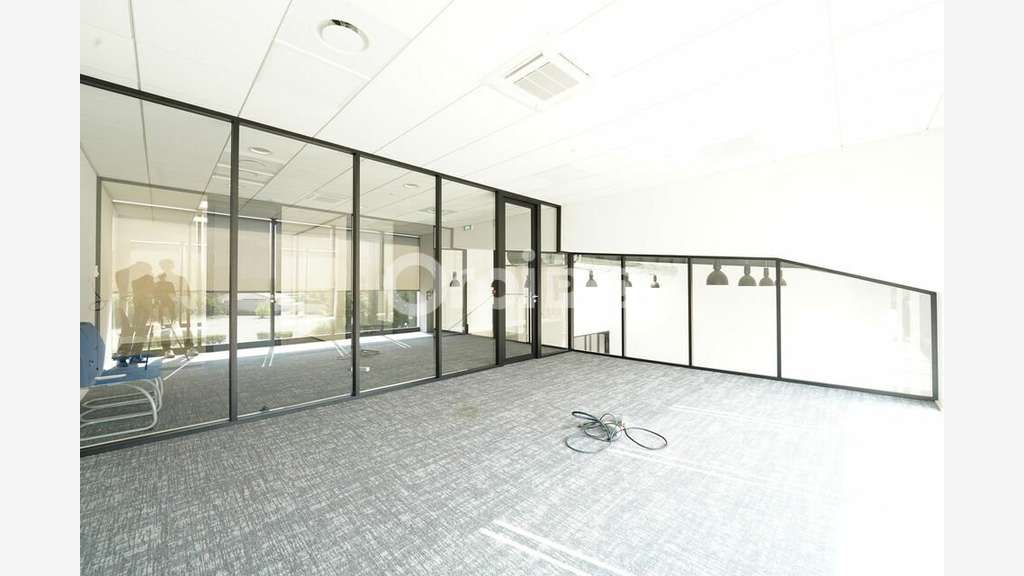 Bureaux à louer 271m² à Brignais
