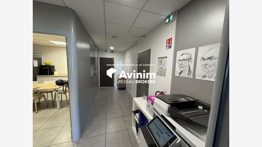 A louer espace de bureaux de 96m² à Sacuny