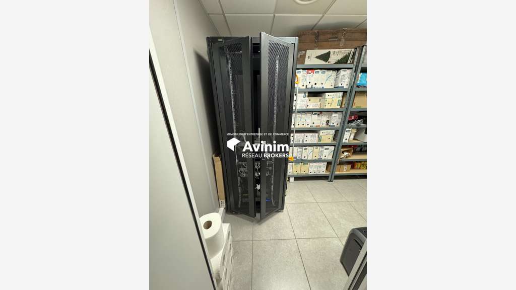 A louer espace de bureaux de 96m² à Sacuny
