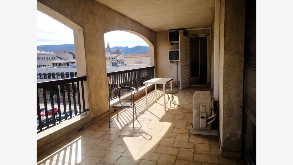 A louer bureaux 138m² à Brignoles Av Foch 