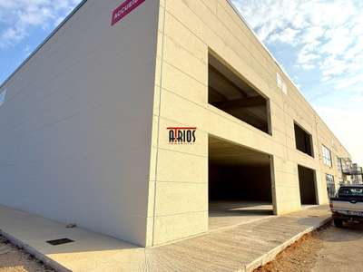 Loue bureaux 436m² divisibles en ZAC à Brignoles