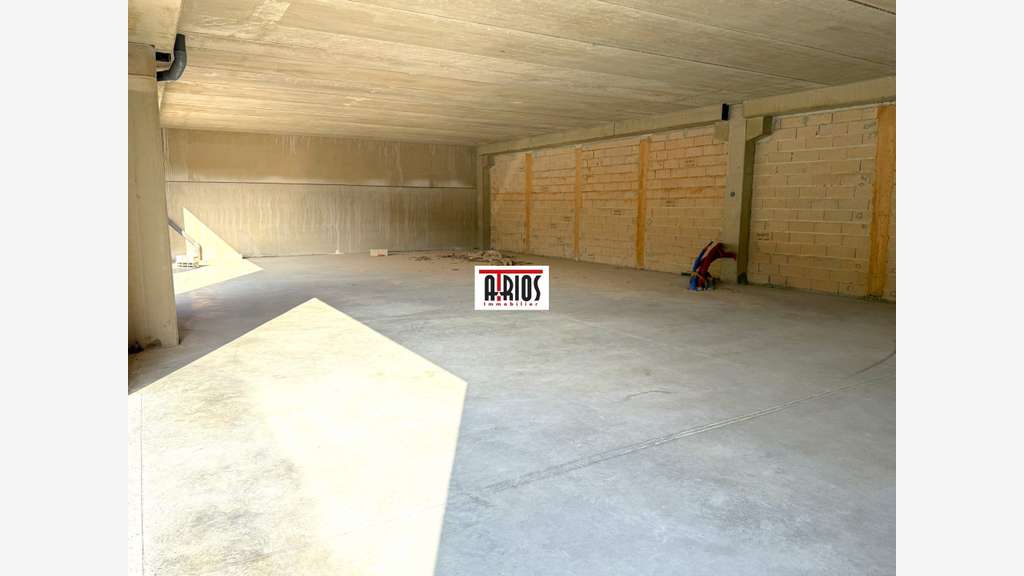 Loue bureaux 436m² divisibles en ZAC à Brignoles