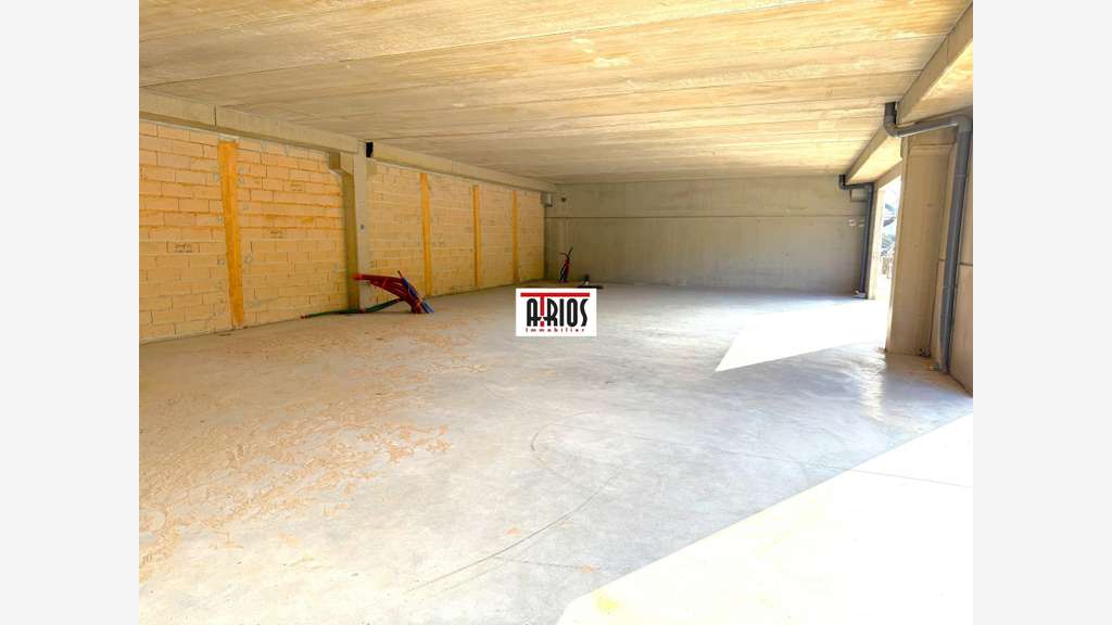 Loue bureaux 436m² divisibles en ZAC à Brignoles