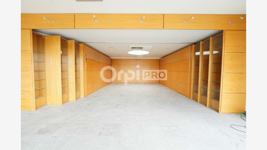 Bureaux à louer 250m² à Brindas