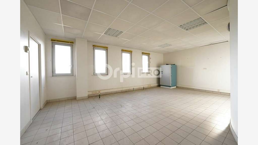 Bureaux à louer 250m² à Brindas
