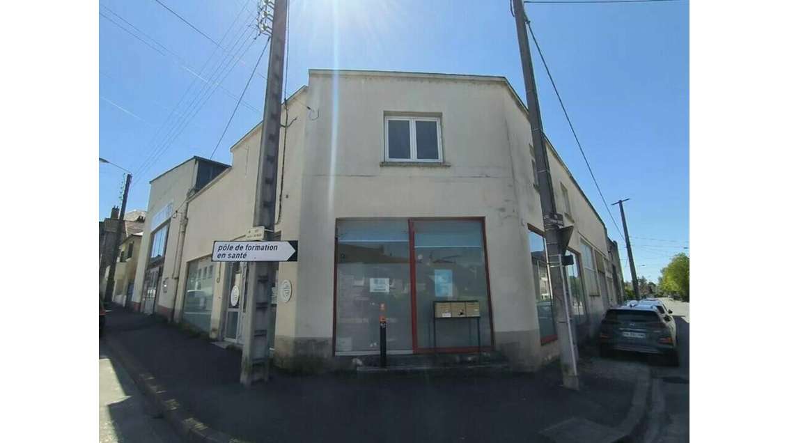 A louer bureaux 218m² à Brive-la-Gaillarde 
