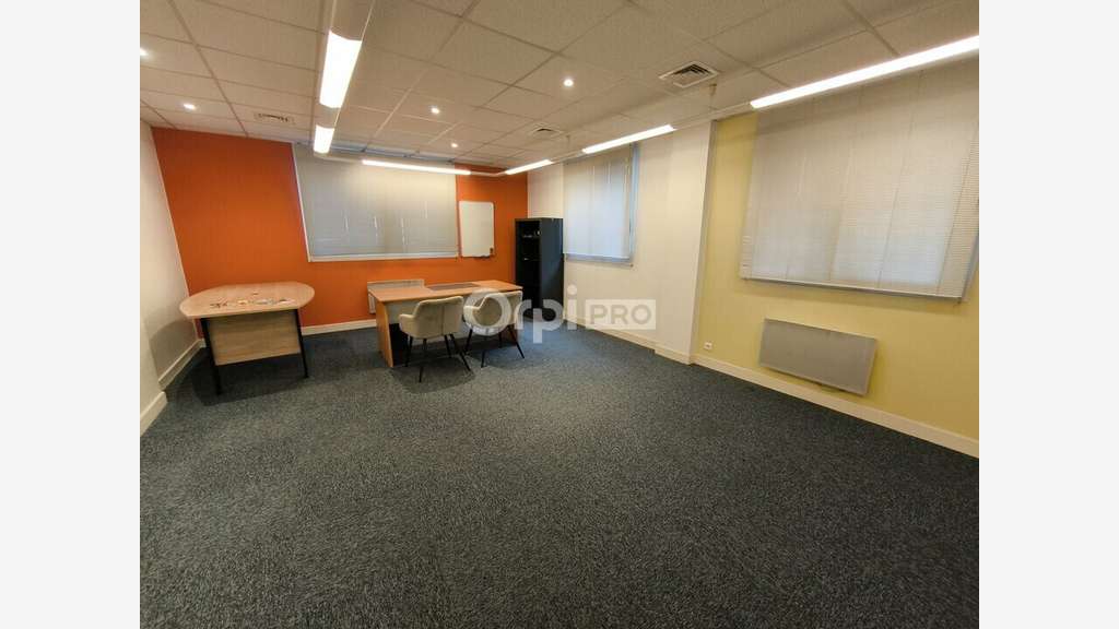 A louer bureaux RDC à Brive Champanatier Tribunal