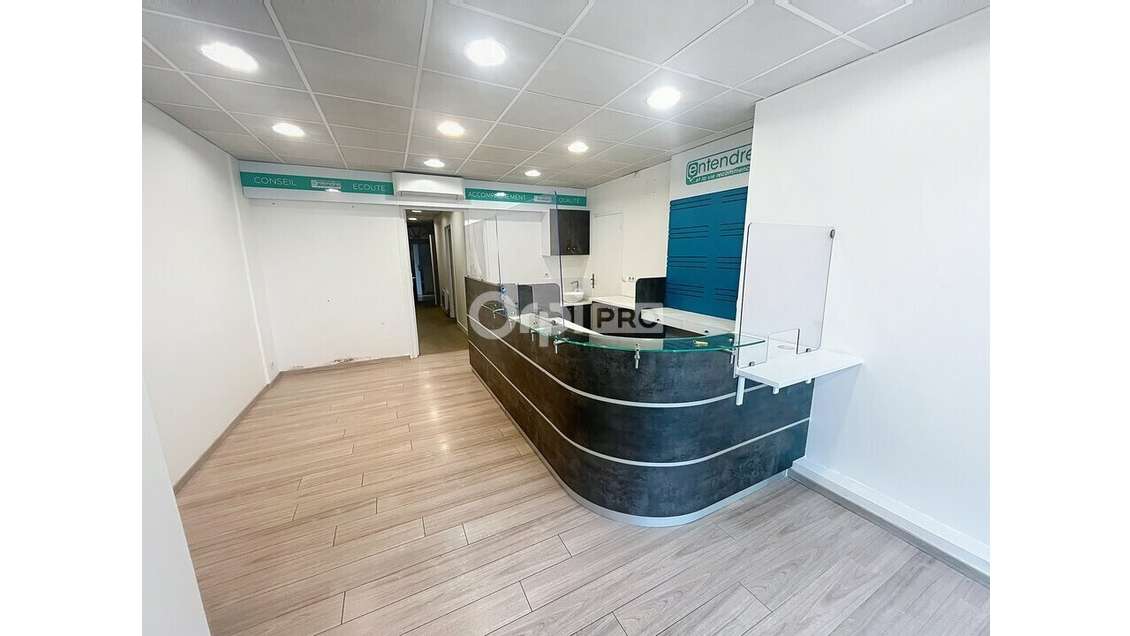 A louer bureaux de 66m² avec parkings Brive centre