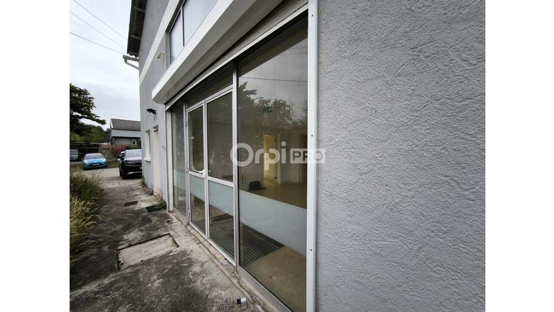 Bureaux 67m² à louer zone Brive Est