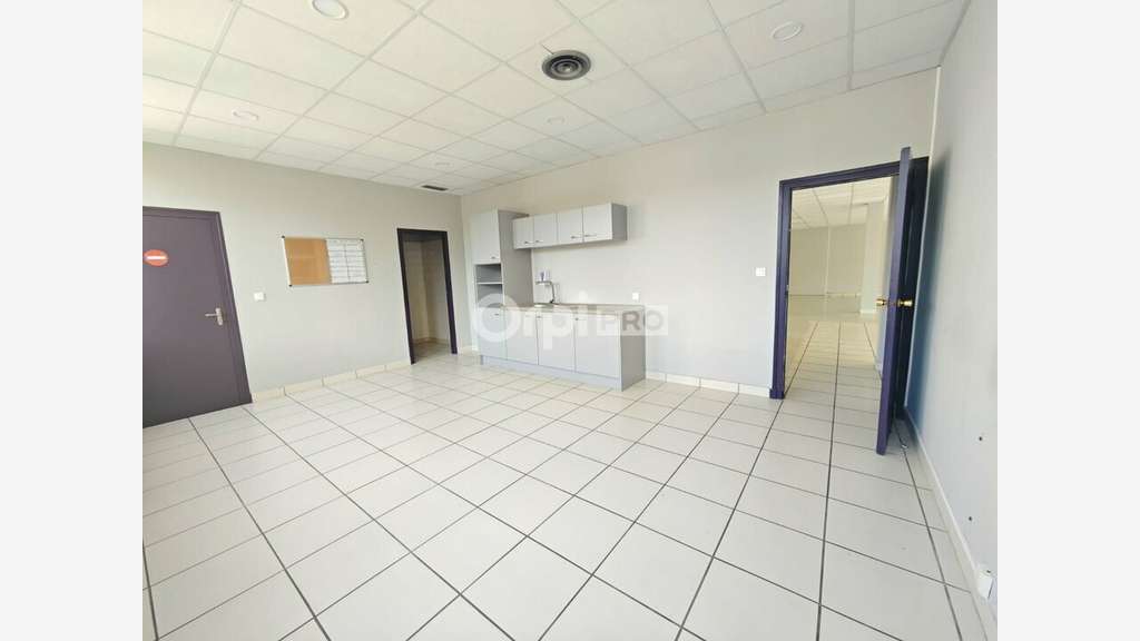 A louer bureaux de 245m² en RDC Brive la Gaillarde