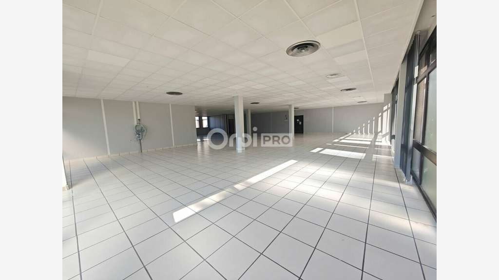A louer bureaux de 245m² en RDC Brive la Gaillarde
