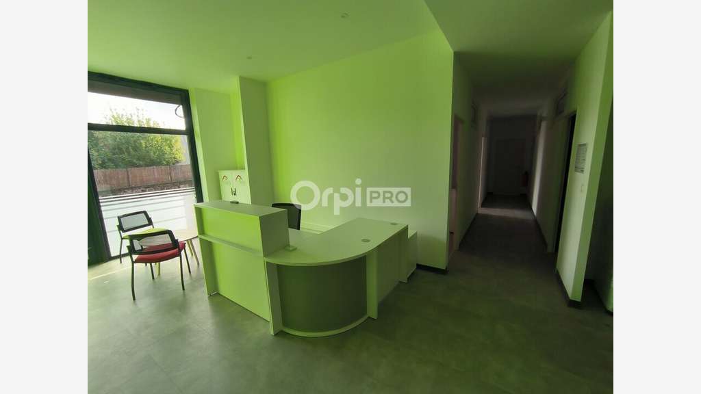 A louer local à usage de bureaux 100m² à Brive