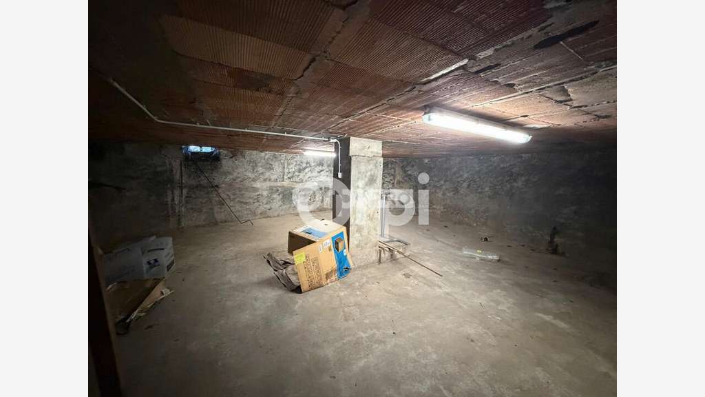 A louer bureaux grande visibilité à Brive Piscine