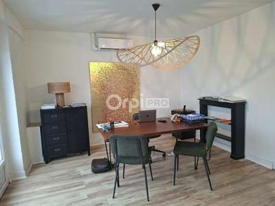 A louer local commercial 80m² axe passant de Brive