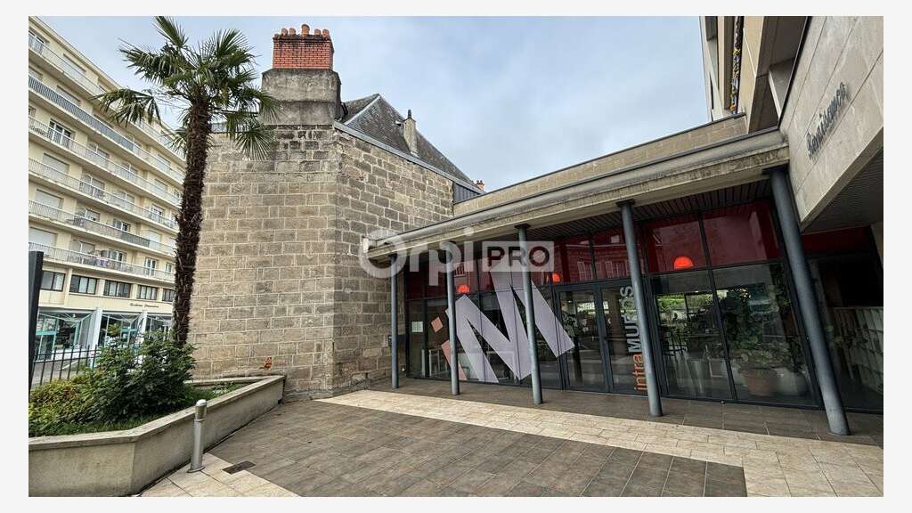 A louer local style loft 196m² RDC Brive Roosevelt