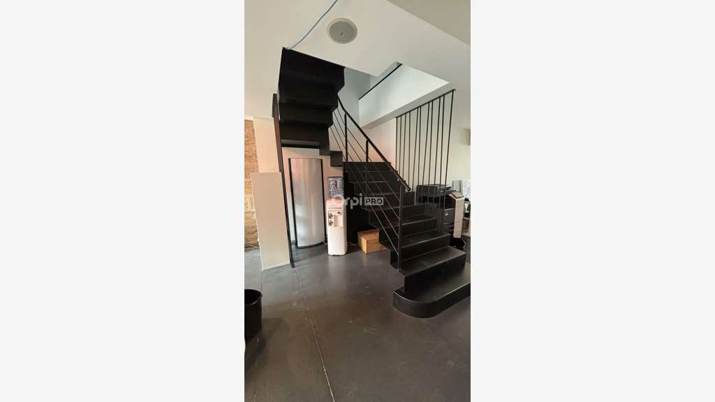 A louer local style loft 196m² RDC Brive Roosevelt