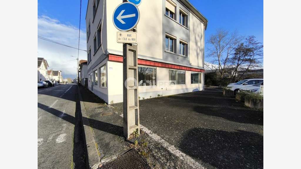 A louer bureaux DISPONIBLES RDC/R+1 à Brive