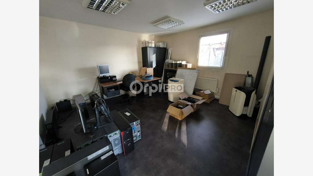 A louer bureaux DISPONIBLES RDC/R+1 à Brive
