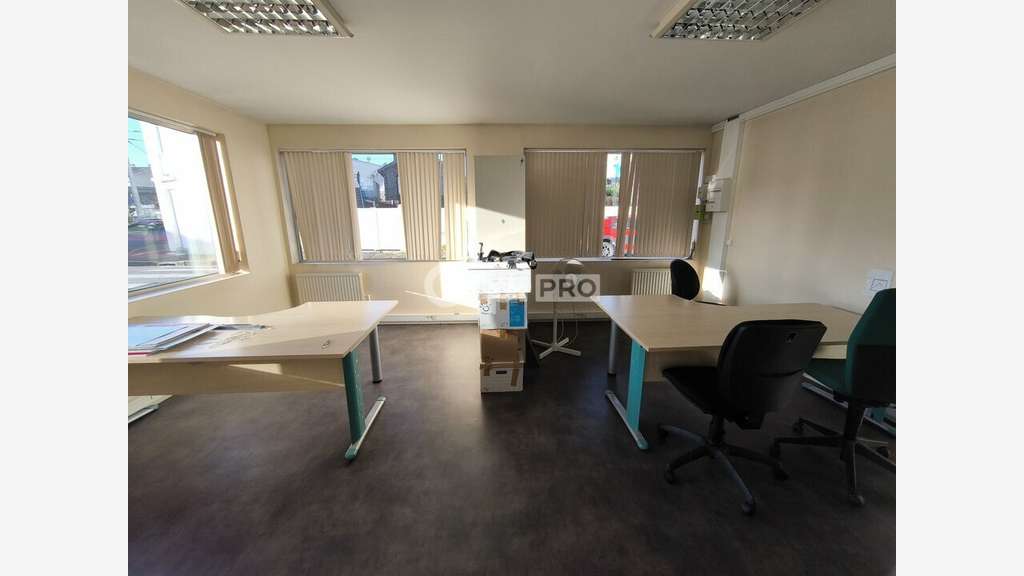 A louer bureaux DISPONIBLES RDC/R+1 à Brive