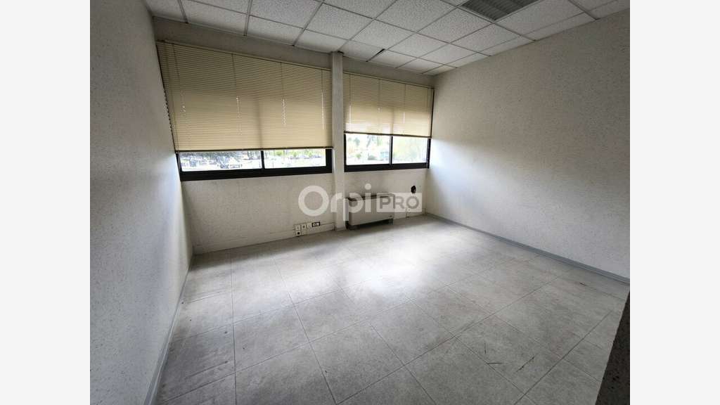 A louer bureaux 300m² à Brive Ouest proche A20